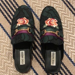 Floral slide loafers with buckle